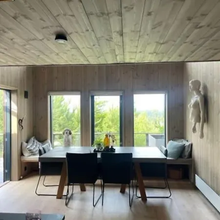 Prázdninový dům Moderne Ved Sjoen Med Badstue *