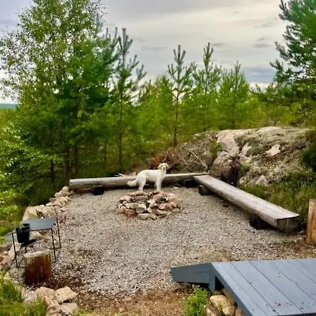 Moderne Ved Sjoen Med Badstue Holiday home