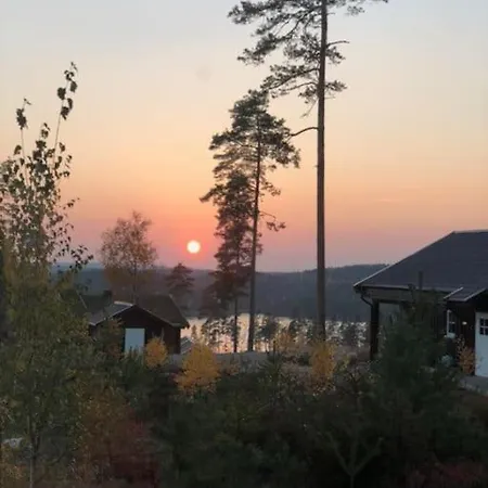 Moderne Ved Sjoen Med Badstue * Romskog