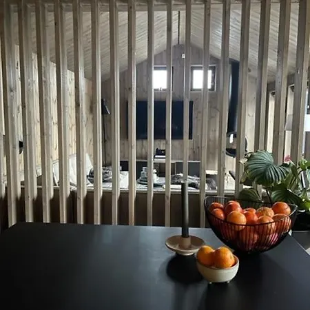 Moderne Ved Sjoen Med Badstue * Romskog