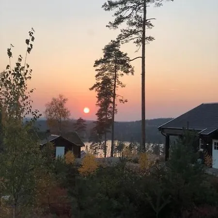 Ferienhaus Moderne Ved Sjoen Med Badstue