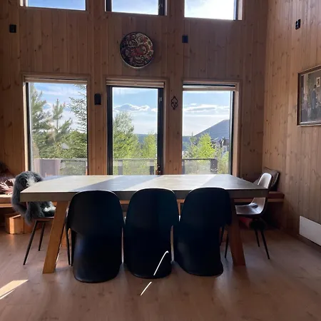 Moderne Ved Sjoen Med Badstue Ferienhaus Romskog