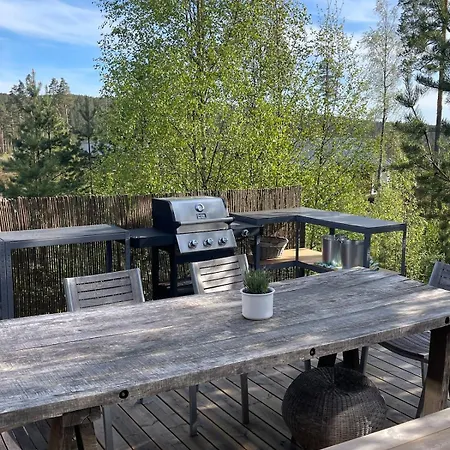 Moderne Ved Sjoen Med Badstue Ferienhaus