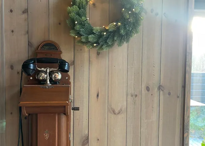 Moderne Ved Sjoen Med Badstue Prázdninový dům