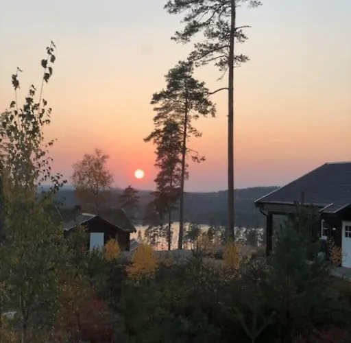 Moderne Ved Sjoen Med Badstue * Romskog