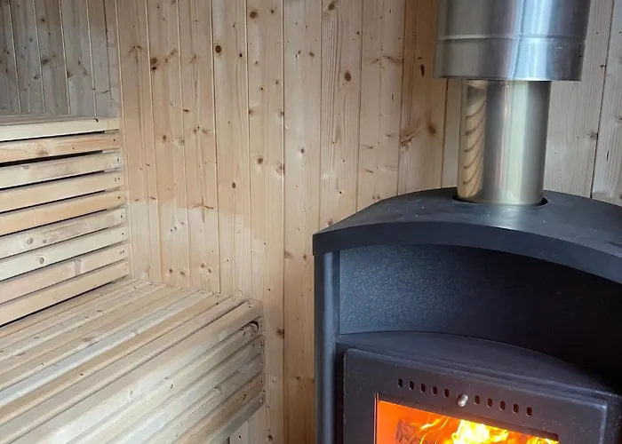 Moderne Ved Sjoen Med Badstue Prázdninový dům